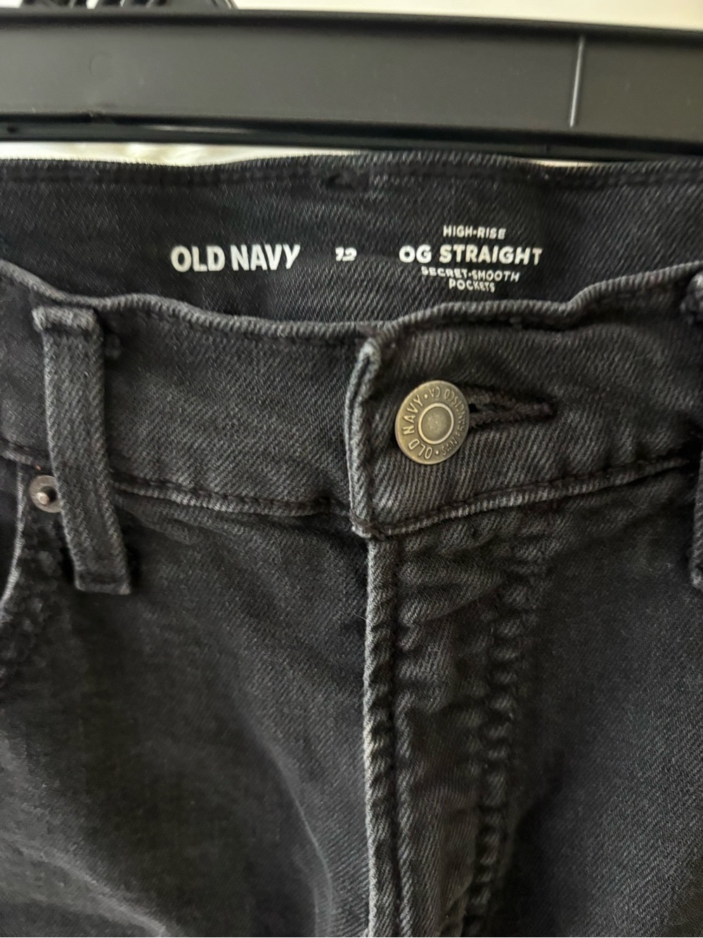 Old Navy Black OG Straight High-Rise Shorts - Picture 5 of 5